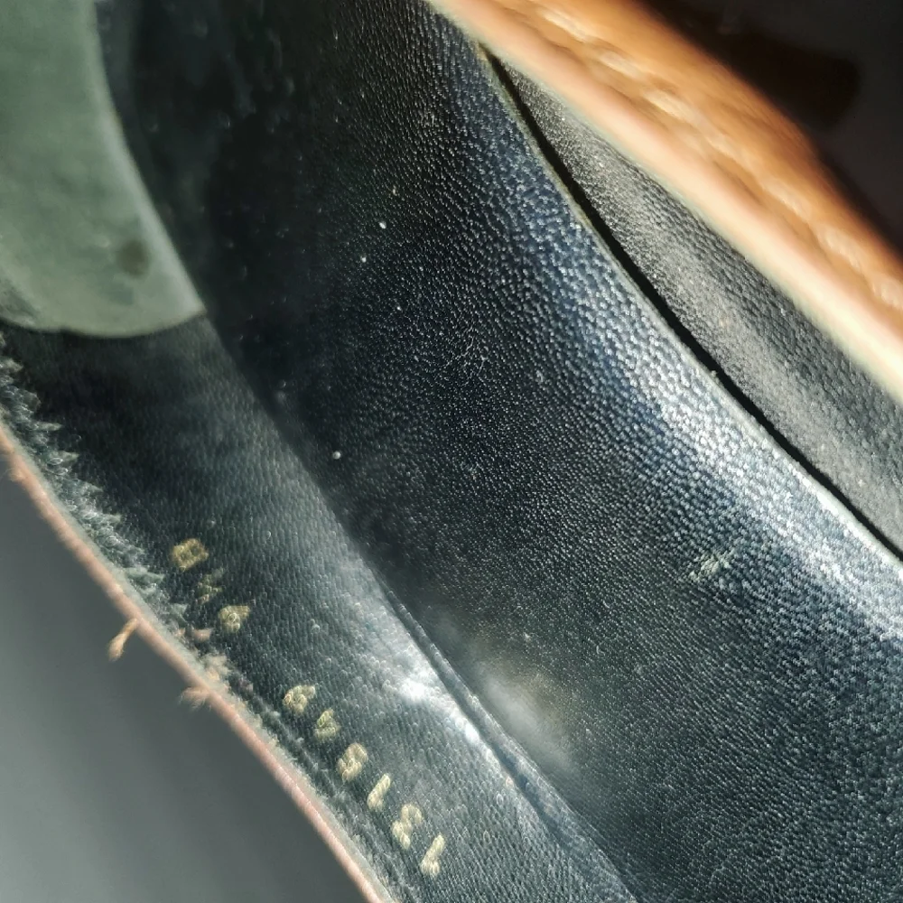 Authentic Gucci Brown Leather Pointed Toe Pumps With Gold Heel Accent, Size 9.5B - Picture 11 of 11